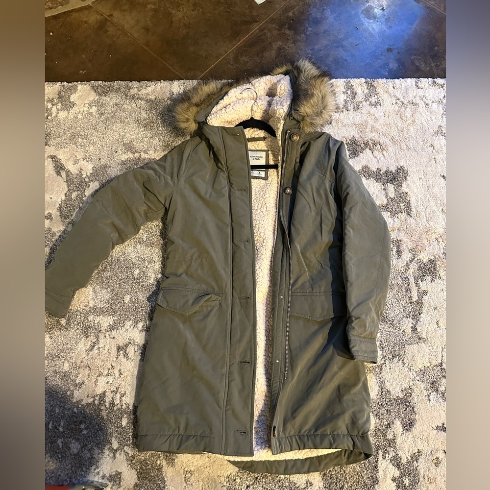 A&F long Sherpa lined coat